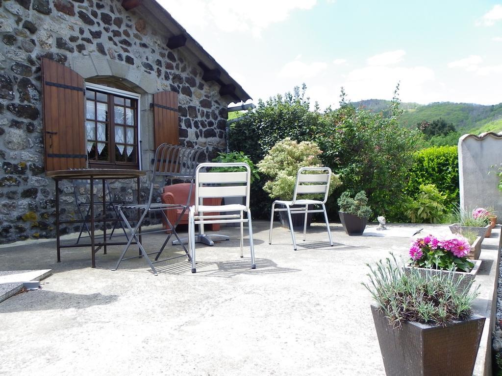 Bed and Breakfast Le Cabanon Thueyts Екстер'єр фото